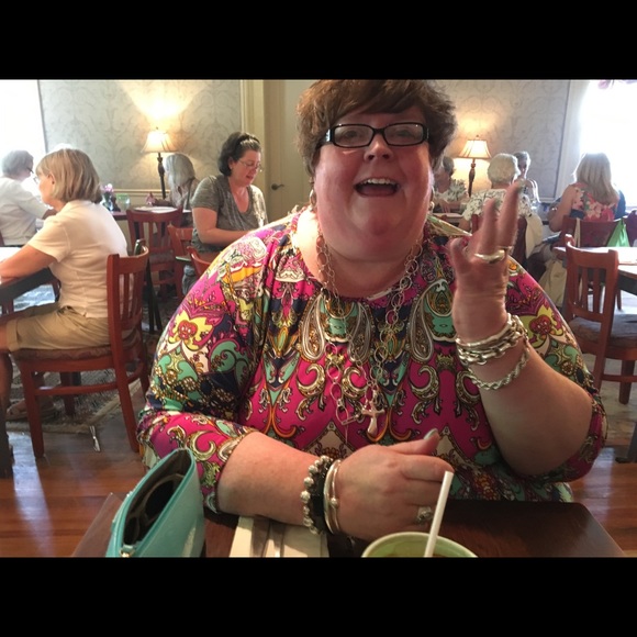 Meet your Posher, Christina - Picture 2 of 4